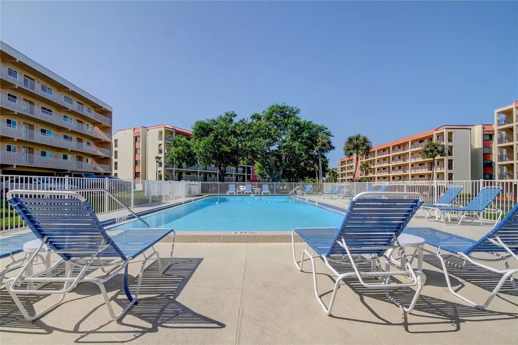 9450 Harbor Greens Way Seminole FL 33776