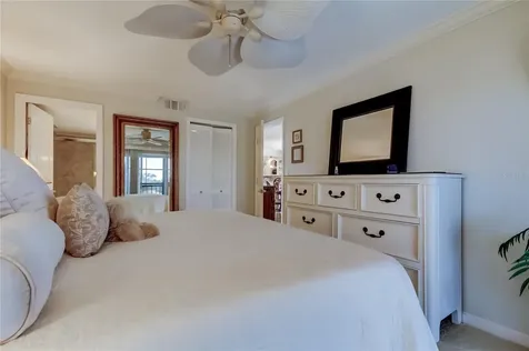 9450 Harbor Greens Way Seminole FL 33776