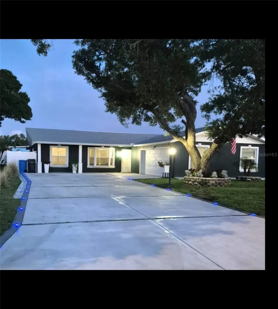 5817 Tampa Shores Boulevard Tampa FL 33615