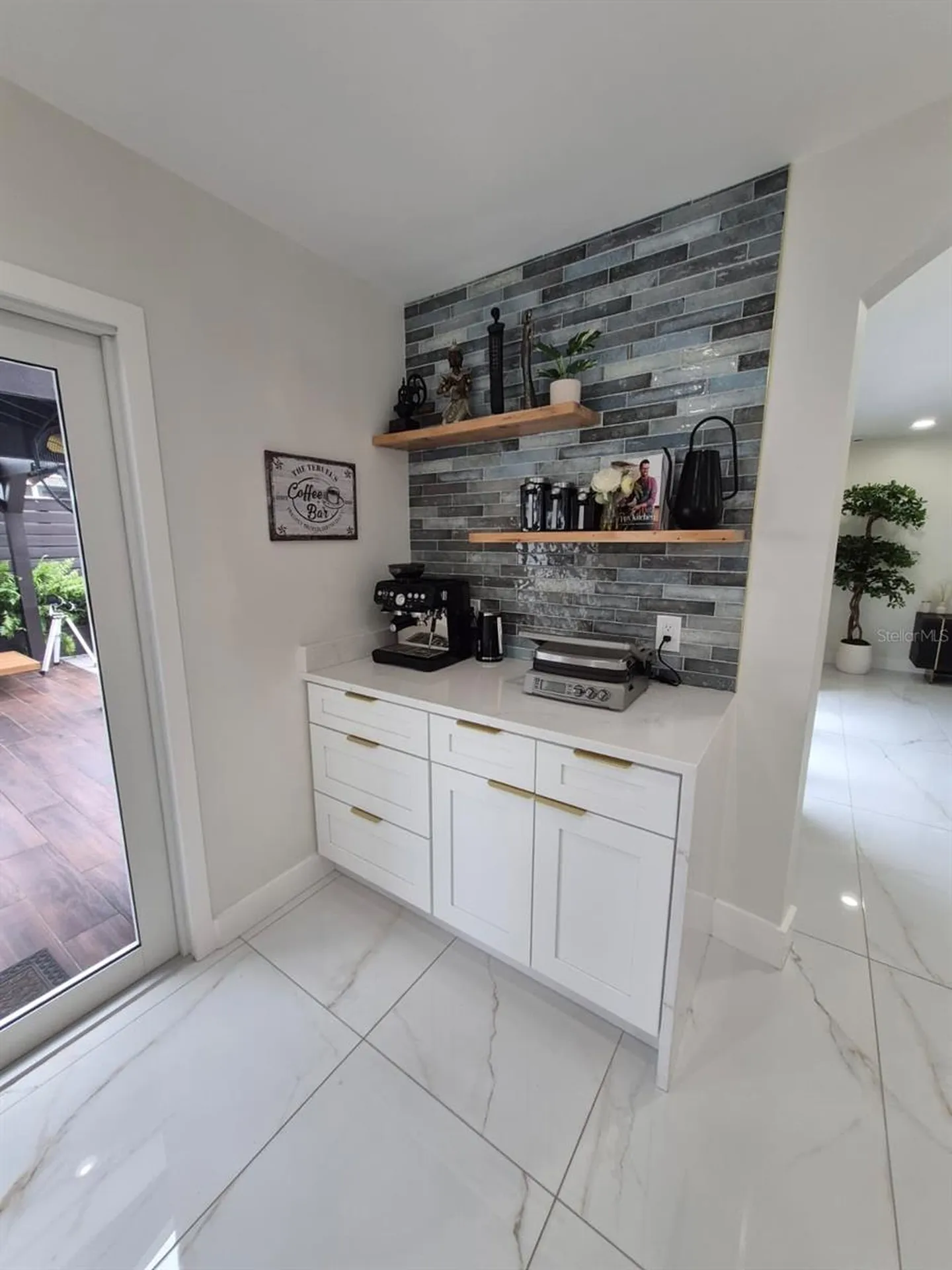 5817 Tampa Shores Boulevard Tampa FL 33615