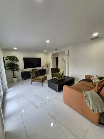 5817 Tampa Shores Boulevard Tampa FL 33615