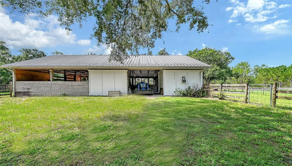 7108 229th Street E Bradenton FL 34211