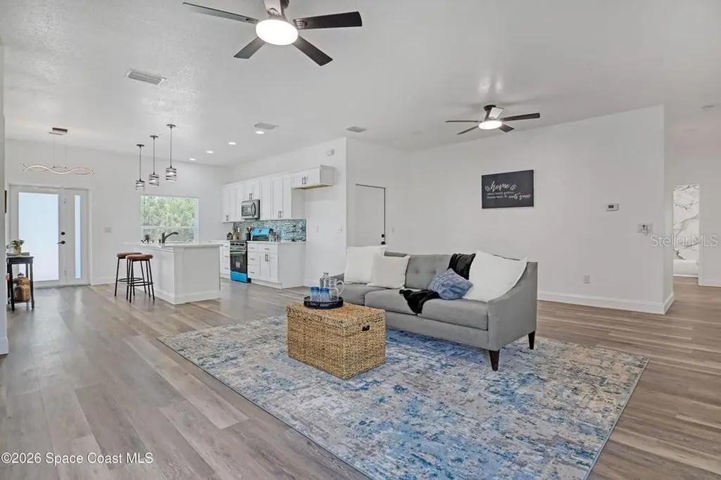601 Yardley Street SW Palm Bay FL 32908