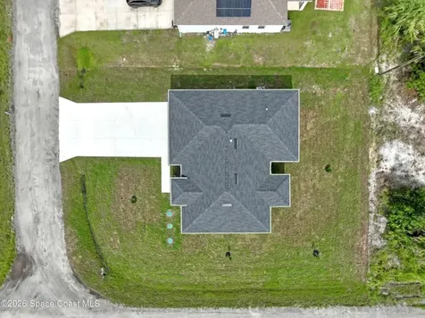 601 Yardley Street SW Palm Bay FL 32908