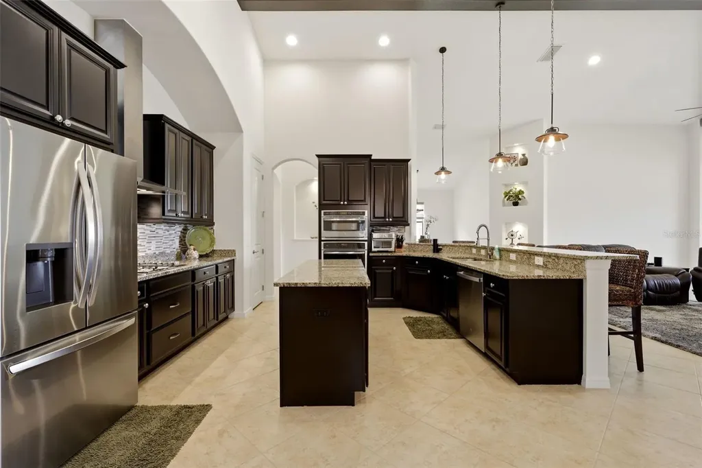 534 Chantilly Trail Bradenton FL 34212
