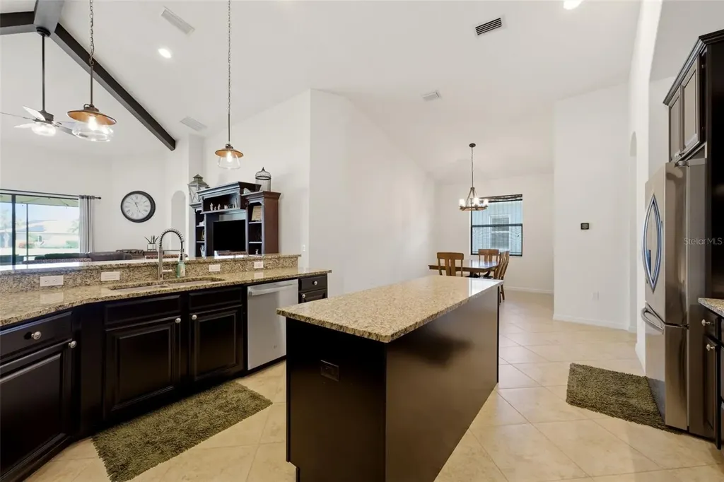 534 Chantilly Trail Bradenton FL 34212