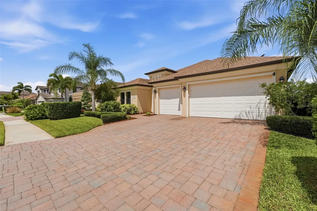 534 Chantilly Trail Bradenton FL 34212