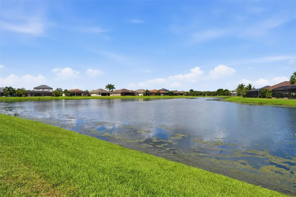 534 Chantilly Trail Bradenton FL 34212