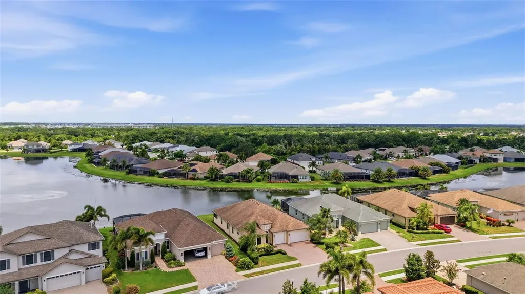 534 Chantilly Trail Bradenton FL 34212
