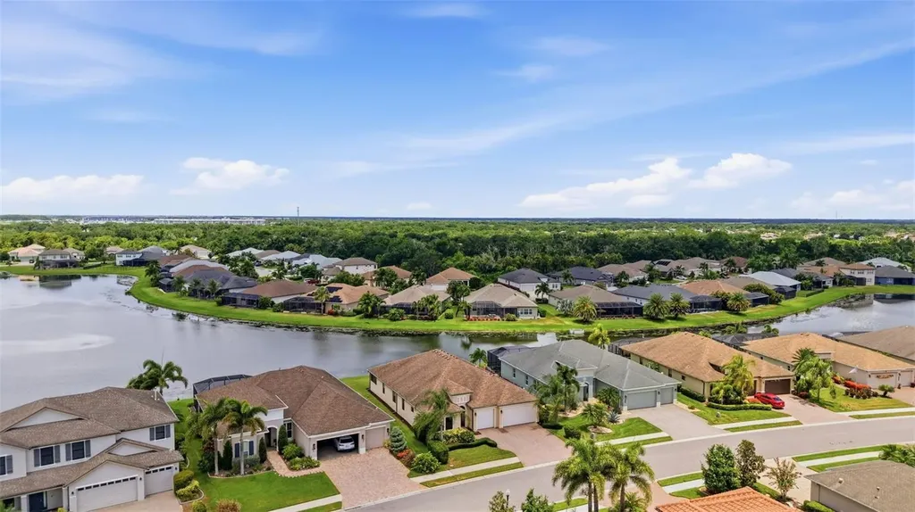 534 Chantilly Trail Bradenton FL 34212