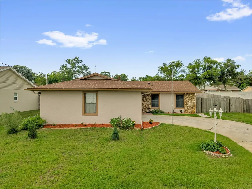 46 Lantana Drive Debary FL 32713