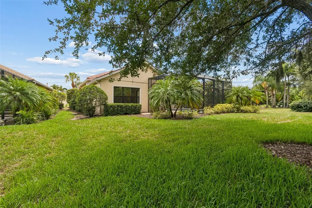 7222 Lake Forest Glen Bradenton FL 34202