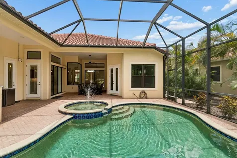 7222 Lake Forest Glen Bradenton FL 34202