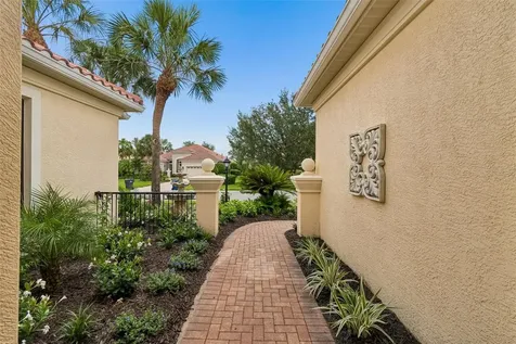 7222 Lake Forest Glen Bradenton FL 34202