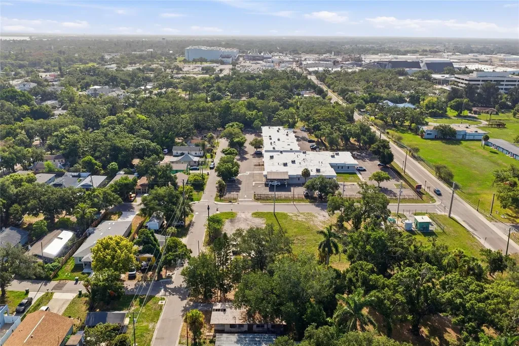 202 12th Avenue E Bradenton FL 34208