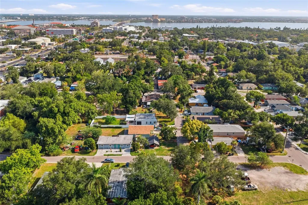 202 12th Avenue E Bradenton FL 34208