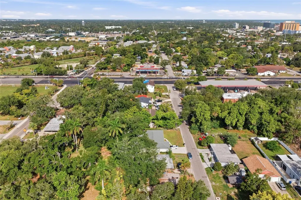 202 12th Avenue E Bradenton FL 34208