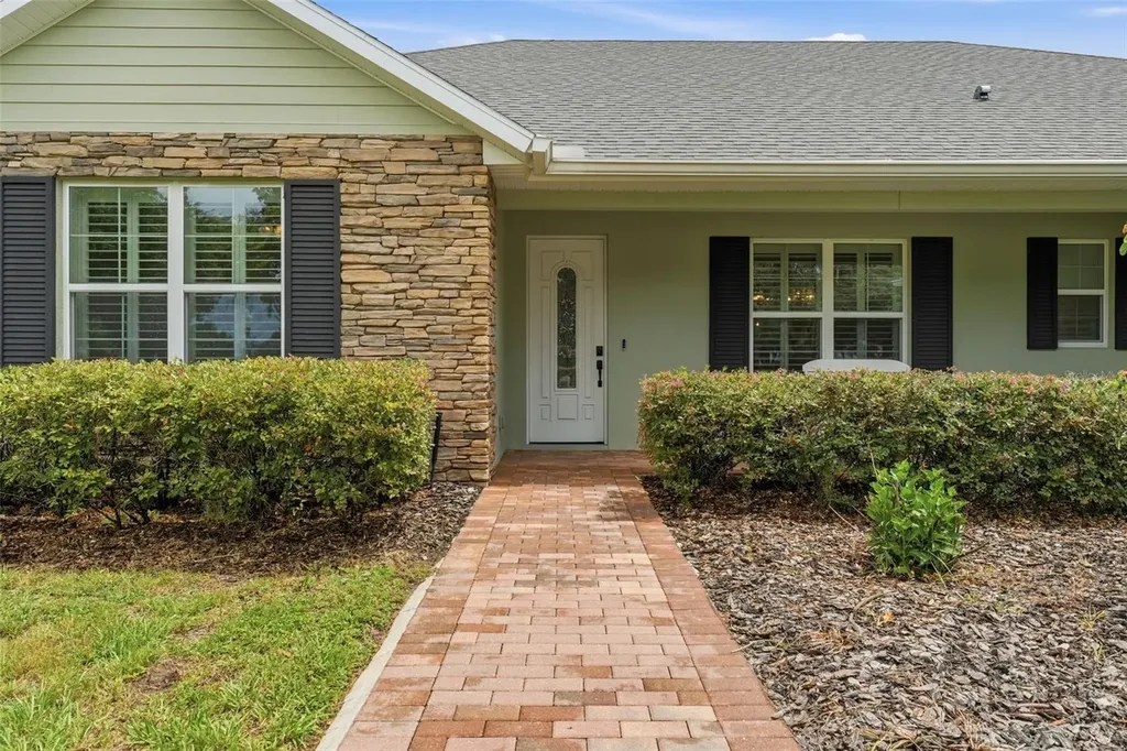 4526 Claire Rose Court Mount Dora FL 32757