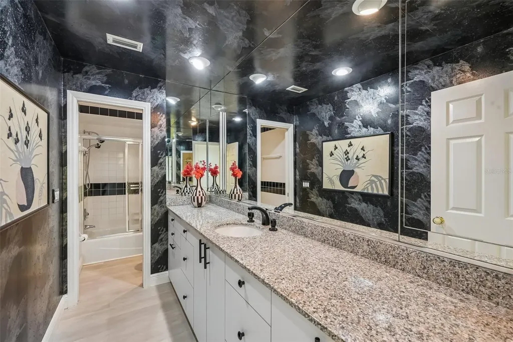 3646 Gleneagle Drive Sarasota FL 34238