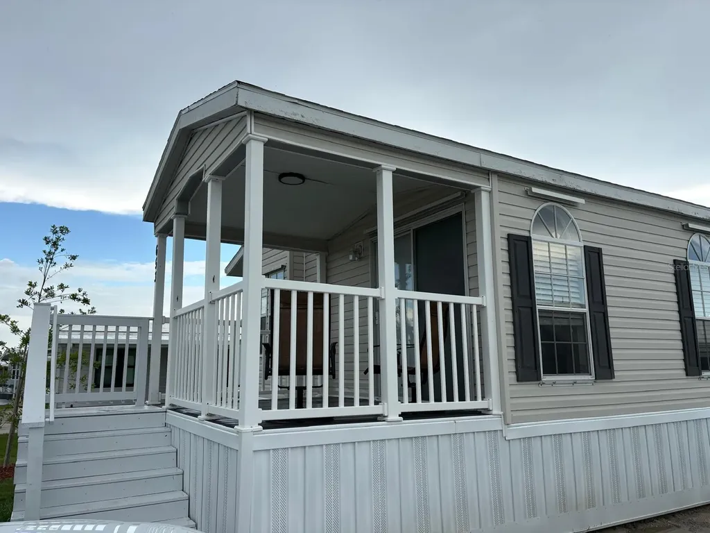 653 Los Altos North Port FL 34287
