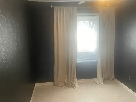 776 27th Avenue N St Petersburg FL 33704