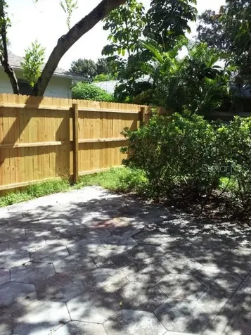 776 27th Avenue N St Petersburg FL 33704