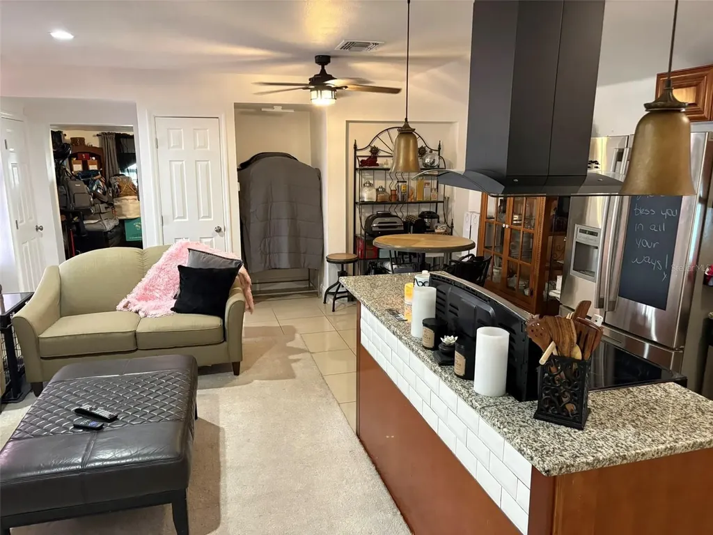 2415 Mayer Street Orlando FL 32806