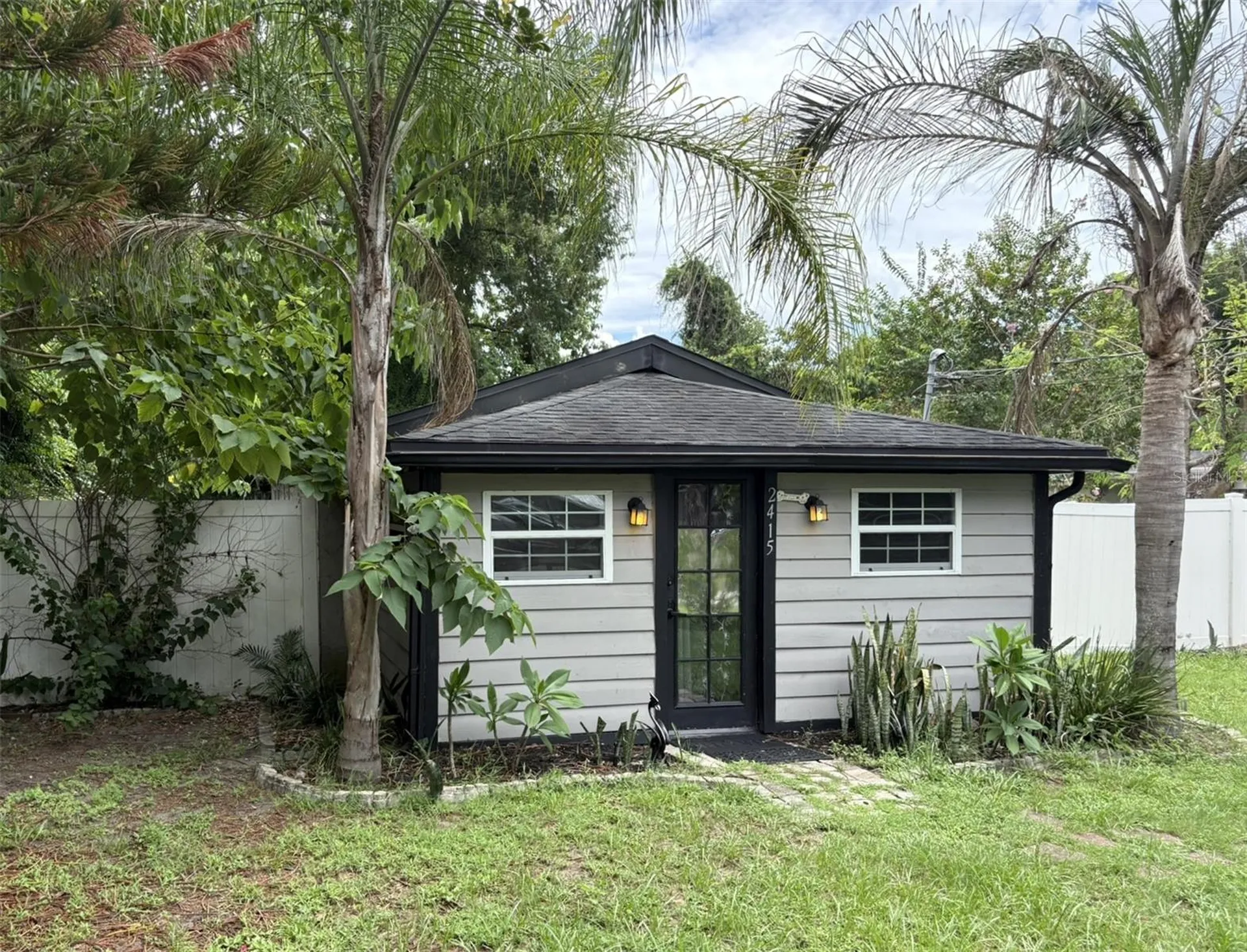 2415 Mayer Street Orlando FL 32806