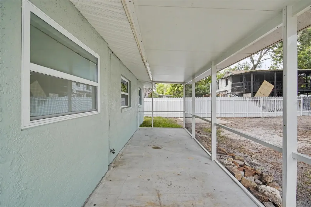 1423 18th Street W Bradenton FL 34205