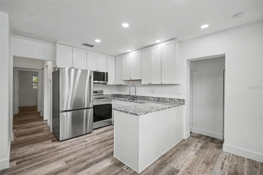 1423 18th Street W Bradenton FL 34205