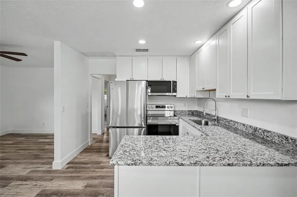 1423 18th Street W Bradenton FL 34205