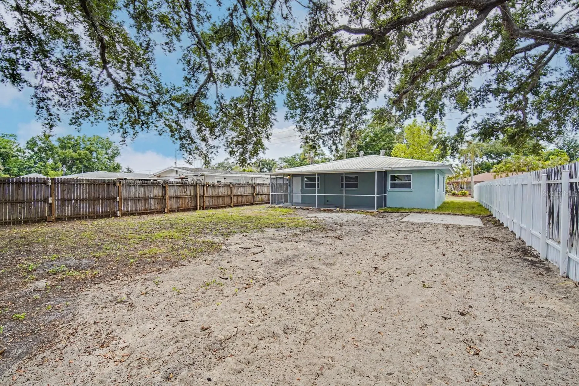 1423 18th Street W Bradenton FL 34205