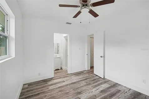 1423 18th Street W Bradenton FL 34205