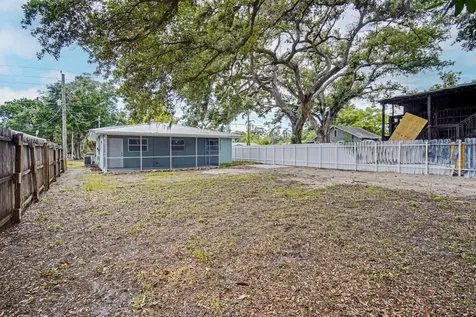 1423 18th Street W Bradenton FL 34205