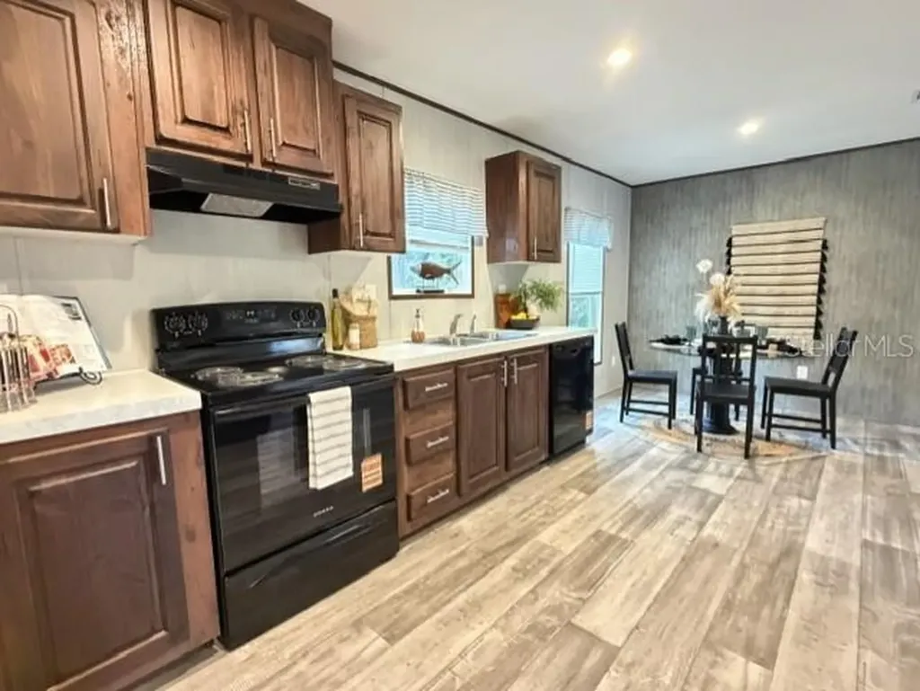713 NE 3rd Street Chiefland FL 32626