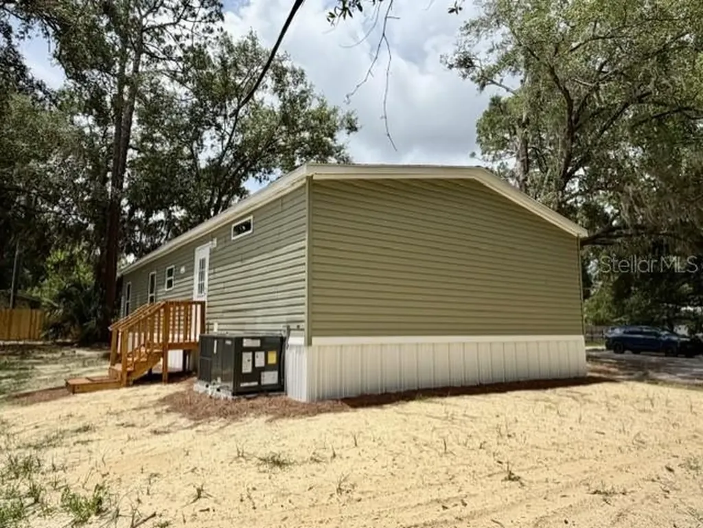 713 NE 3rd Street Chiefland FL 32626