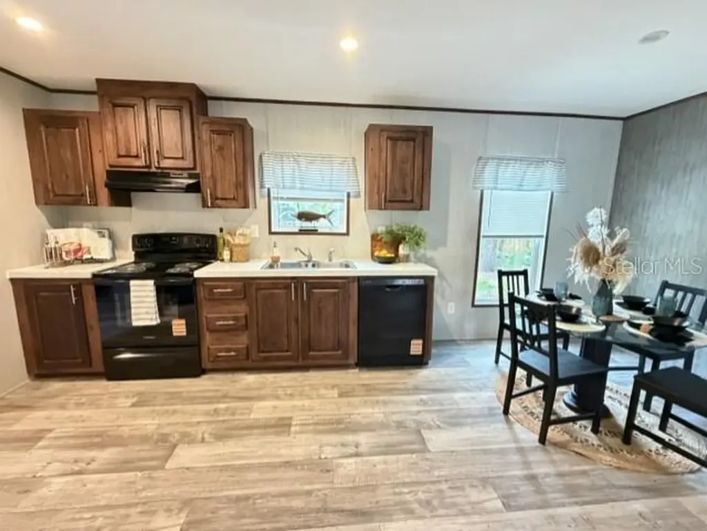 713 NE 3rd Street Chiefland FL 32626
