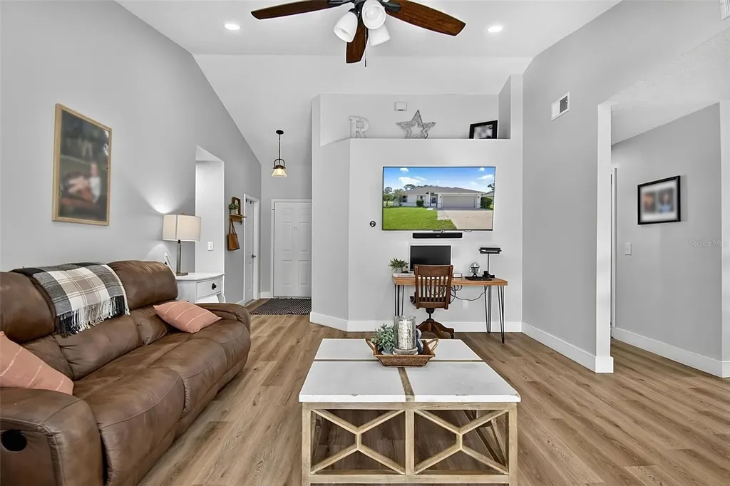 1 Round Tree Drive Palm Coast FL 32164