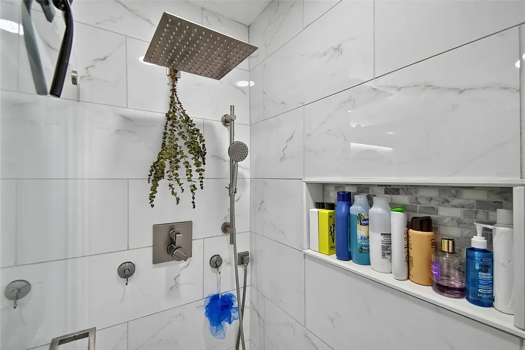 1 Round Tree Drive Palm Coast FL 32164