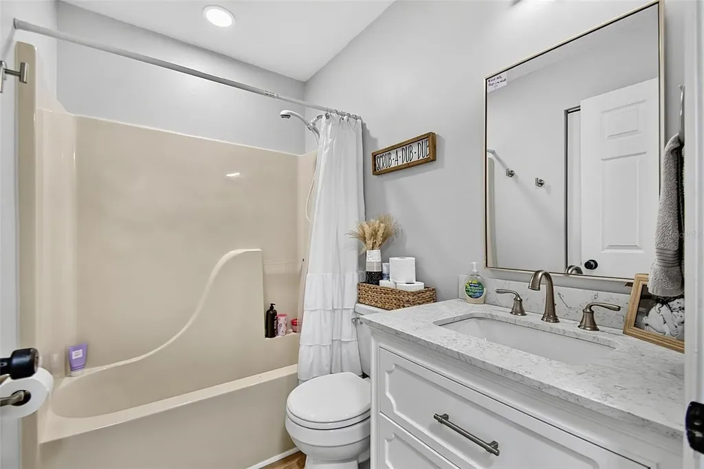 1 Round Tree Drive Palm Coast FL 32164