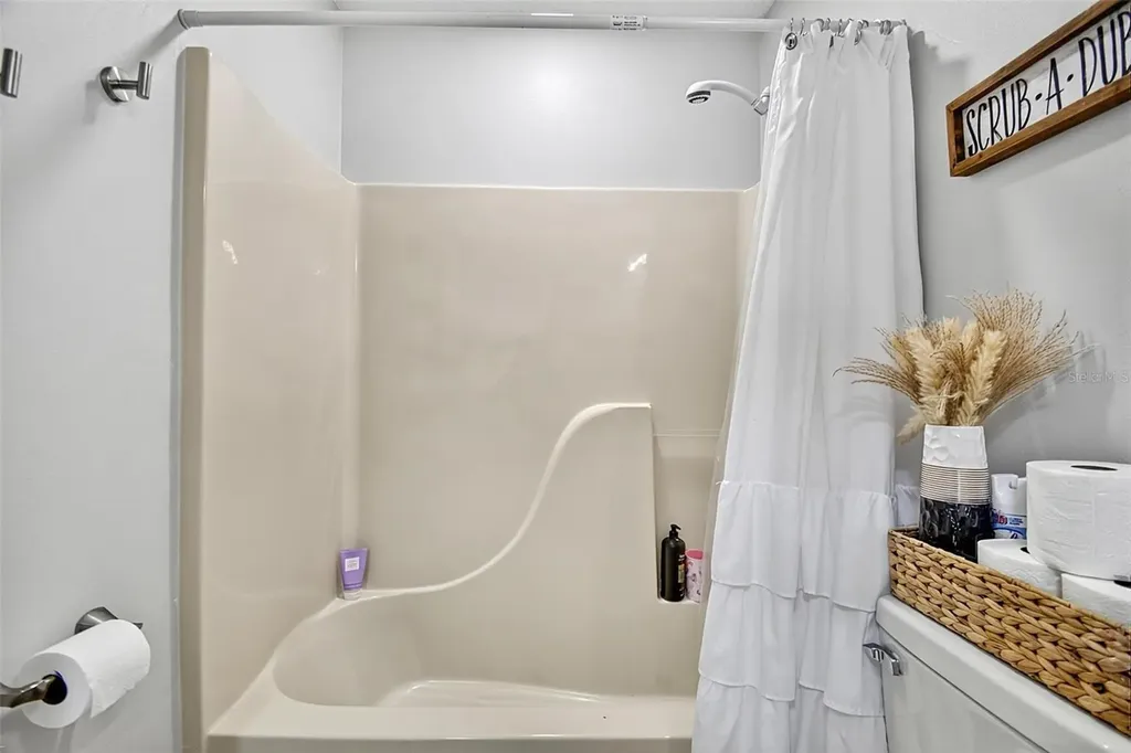 1 Round Tree Drive Palm Coast FL 32164