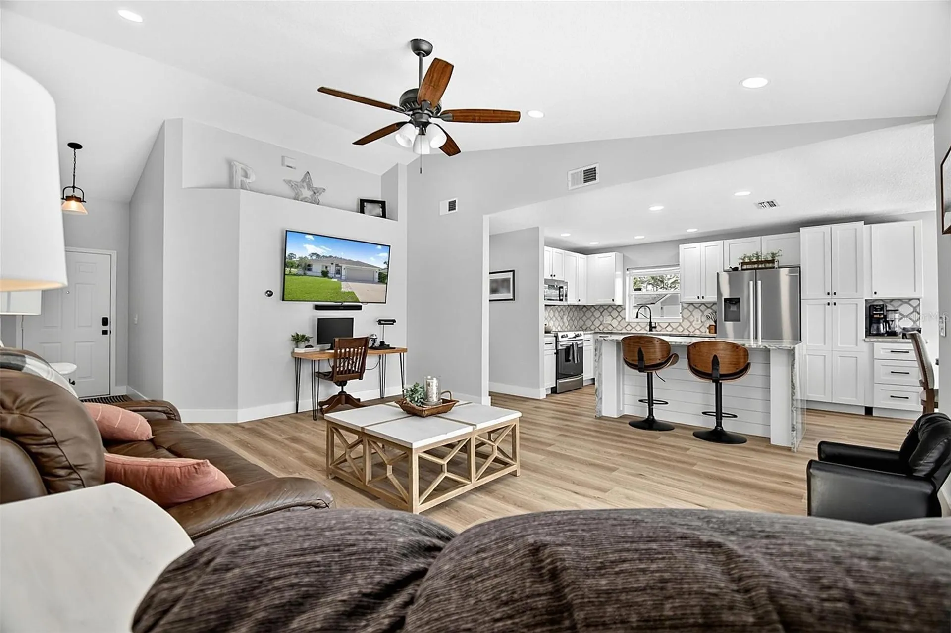 1 Round Tree Drive Palm Coast FL 32164