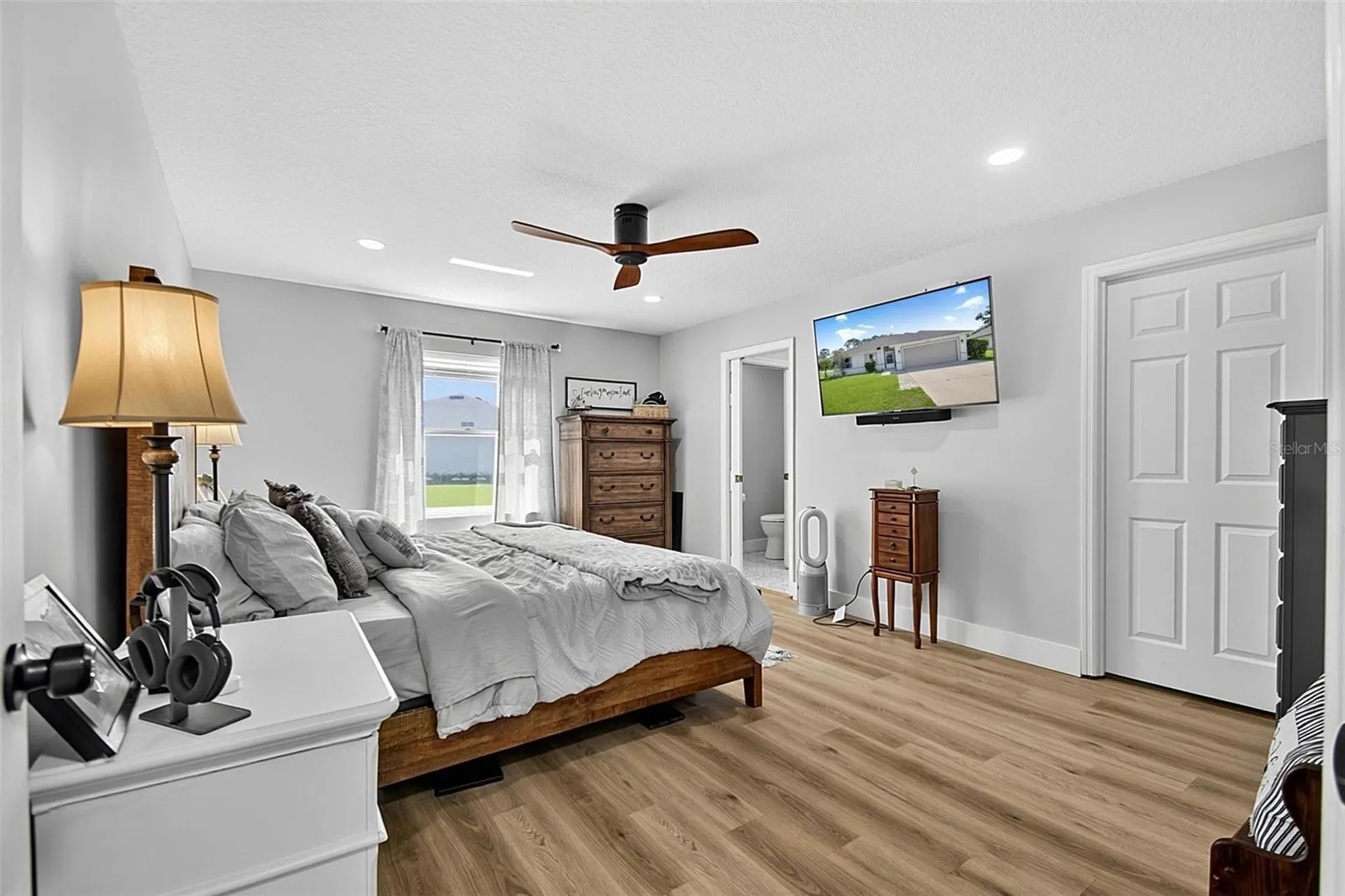 1 Round Tree Drive Palm Coast FL 32164
