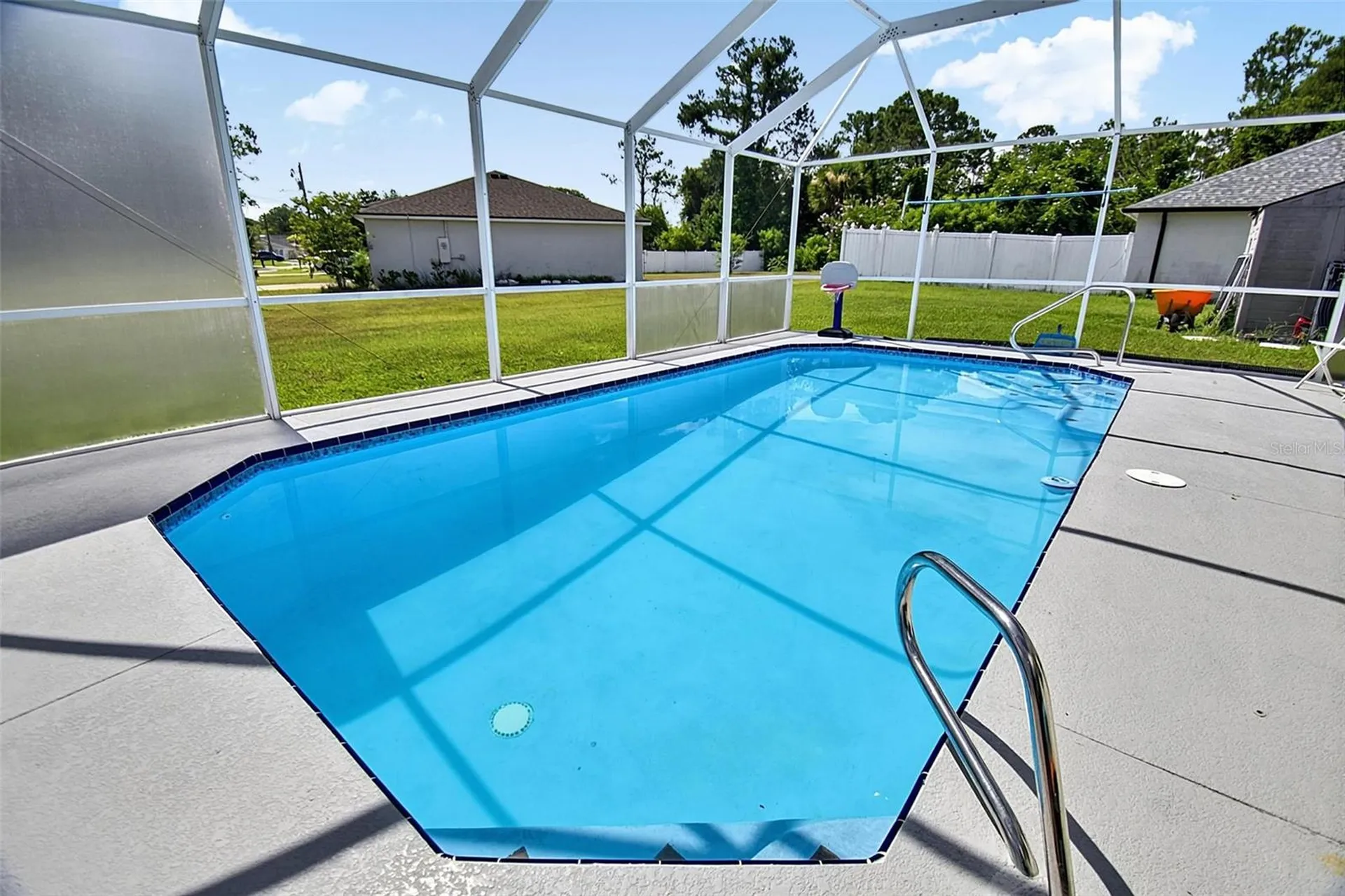 1 Round Tree Drive Palm Coast FL 32164
