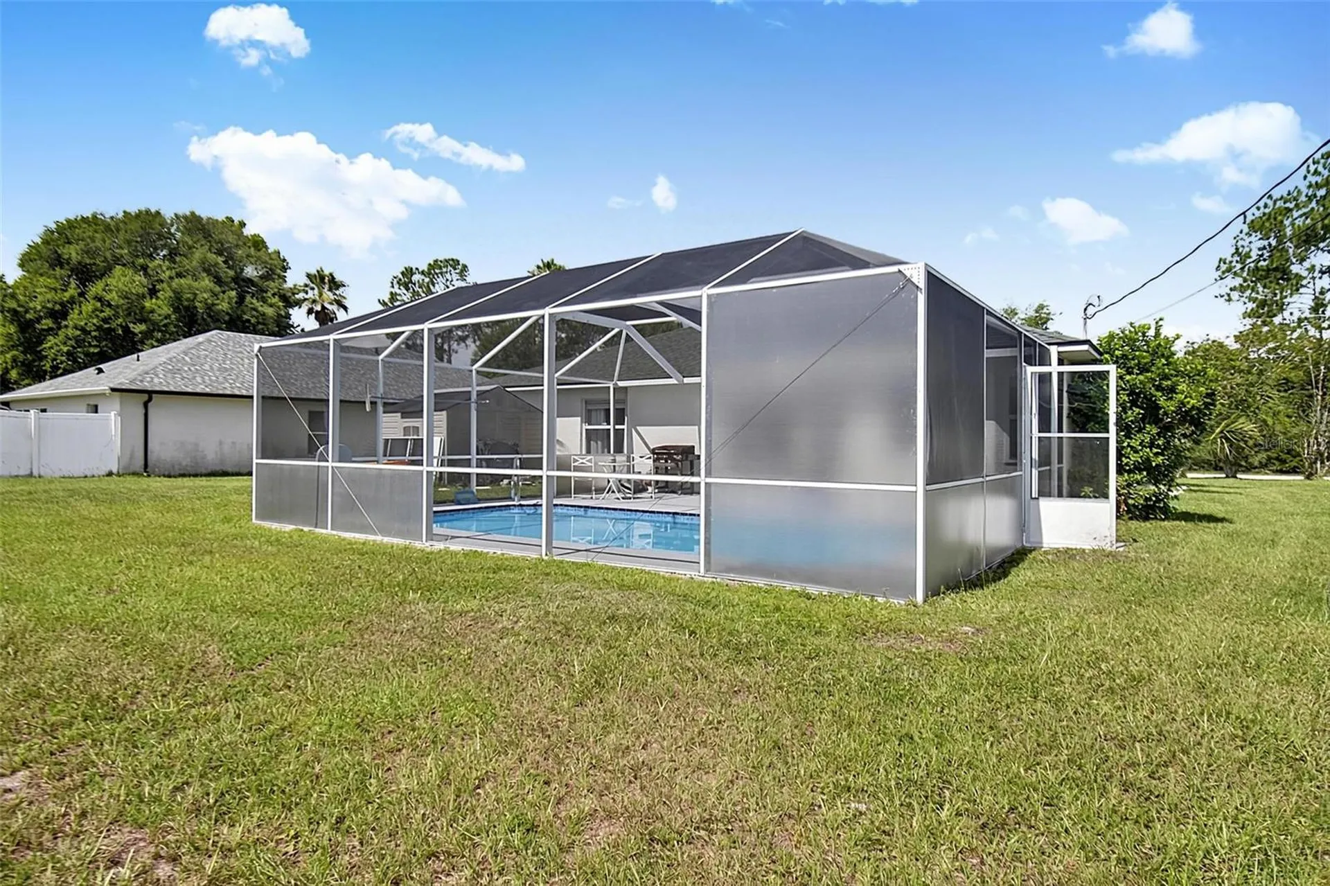 1 Round Tree Drive Palm Coast FL 32164