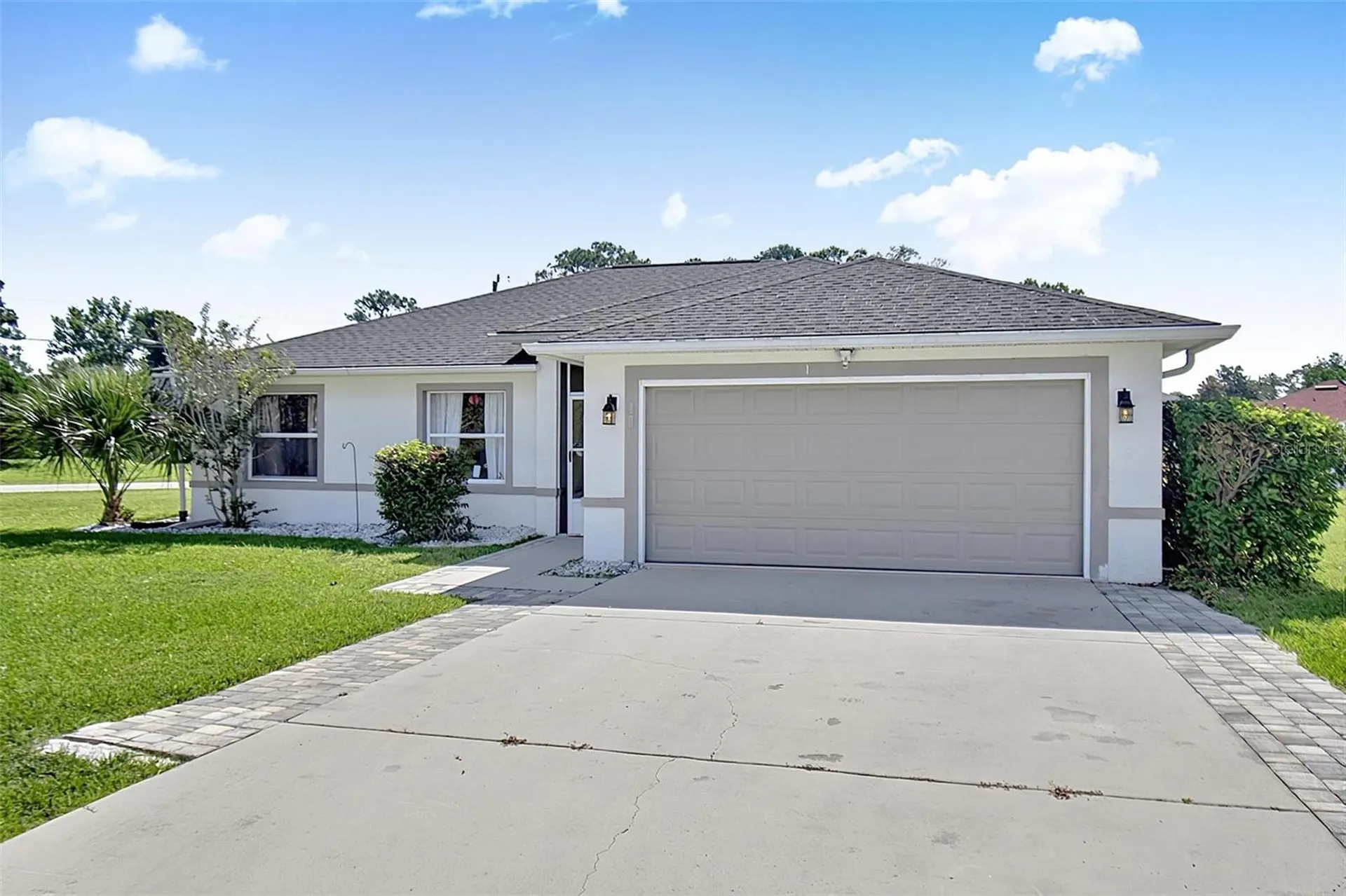 1 Round Tree Drive Palm Coast FL 32164
