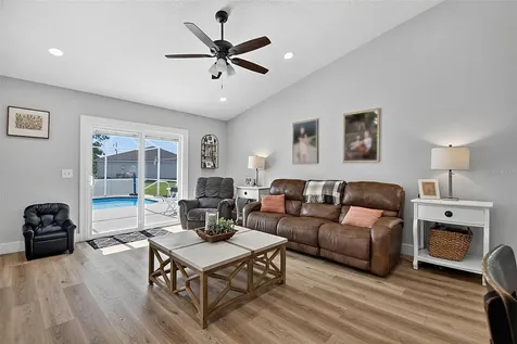 1 Round Tree Drive Palm Coast FL 32164