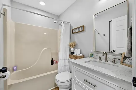 1 Round Tree Drive Palm Coast FL 32164