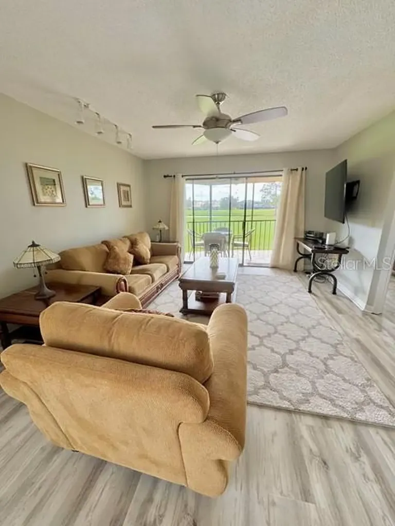 5753 Avista Drive Sarasota FL 34243