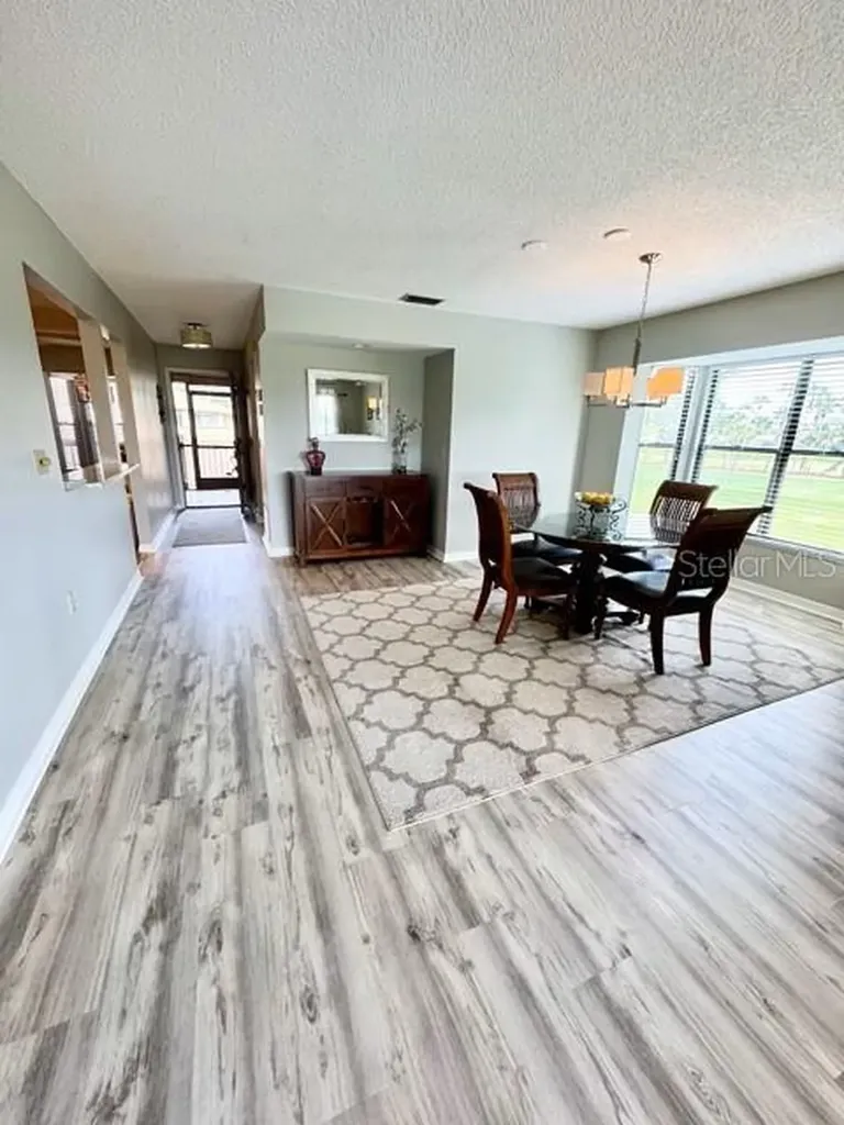5753 Avista Drive Sarasota FL 34243